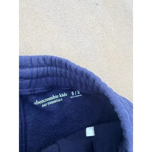 Abercrombie Kids Shorts Boy's Size 5/6 Blue Sweat Shorts - Picture 2 of 3